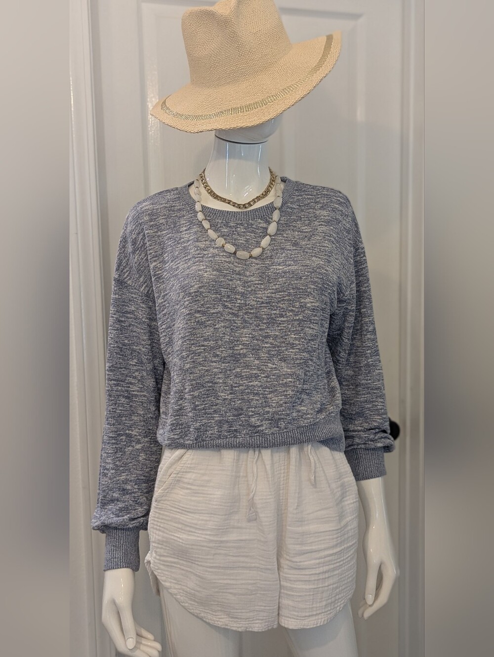 Colsie Heather Grey  Blue Crewneck Sweatershirt    M